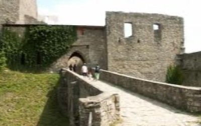 Hrad Hukvaldy – největší hradní zřícenina na Moravě (16 km)